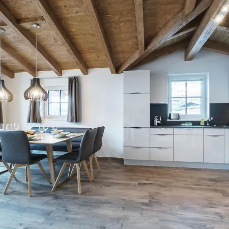 Vakantiehuis Premium Chalet In With Sauna Piesendorf